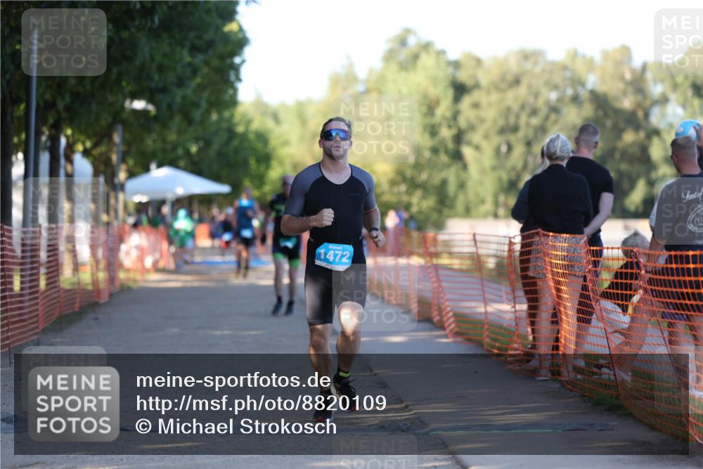 07.09.2025 - 19. Norderstedt Triathlon Michael Strokosch http://msf.ph/oto/8820109 07.09.2025 16:50:02 Laufen 1472, 1524, 1547 meine-sportfotos.de