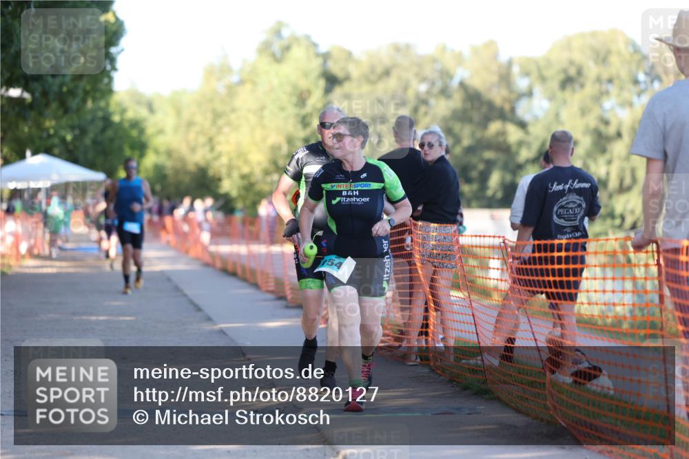 07.09.2025 - 19. Norderstedt Triathlon Michael Strokosch http://msf.ph/oto/8820127 07.09.2025 16:50:08 Laufen 1524, 1547 meine-sportfotos.de
