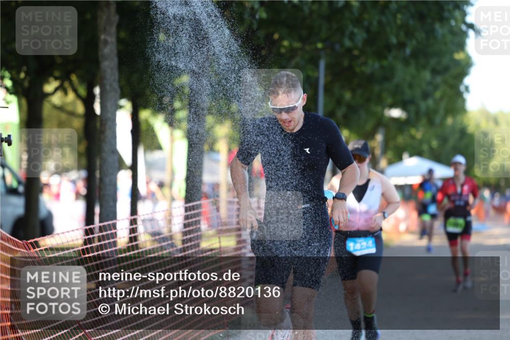07.09.2025 - 19. Norderstedt Triathlon Michael Strokosch http://msf.ph/oto/8820136 07.09.2025 16:50:33 Laufen 372, 1061 meine-sportfotos.de