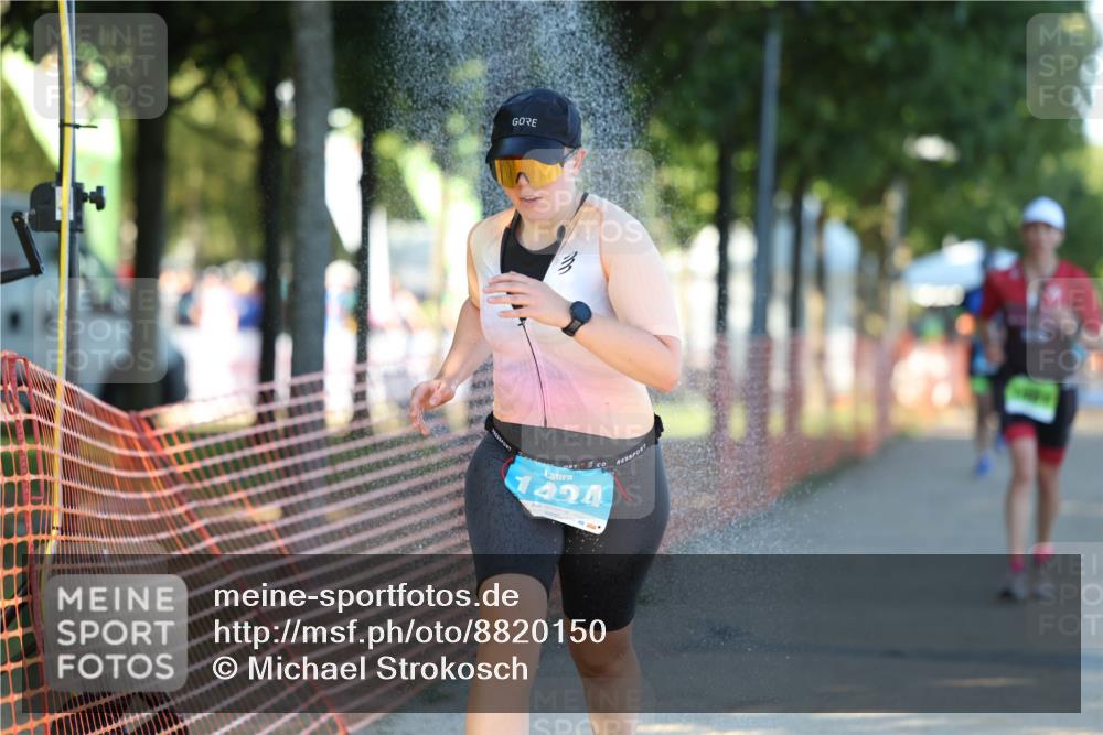 07.09.2025 - 19. Norderstedt Triathlon Michael Strokosch http://msf.ph/oto/8820150 07.09.2025 16:50:35 Laufen 372, 1061 meine-sportfotos.de