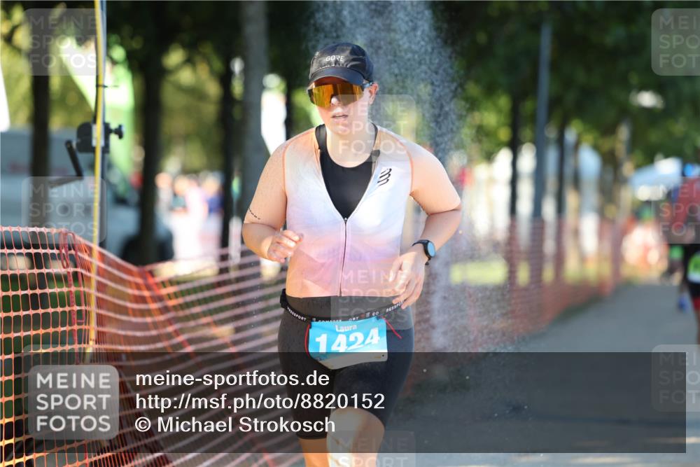07.09.2025 - 19. Norderstedt Triathlon Michael Strokosch http://msf.ph/oto/8820152 07.09.2025 16:50:35 Laufen 372, 1061 meine-sportfotos.de