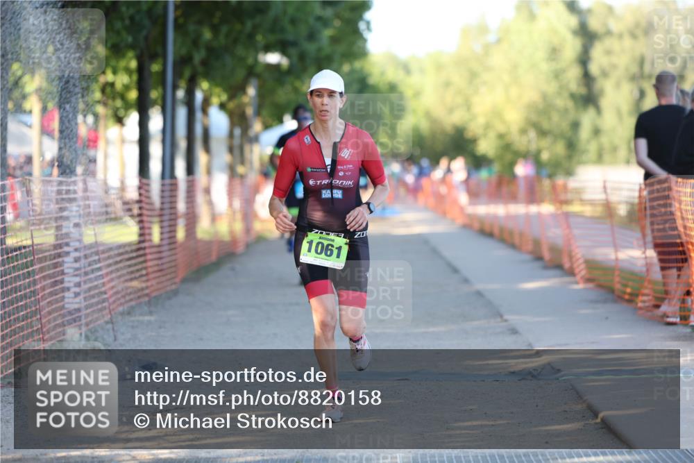 07.09.2025 - 19. Norderstedt Triathlon Michael Strokosch http://msf.ph/oto/8820158 07.09.2025 16:50:37 Laufen 372, 1061 meine-sportfotos.de
