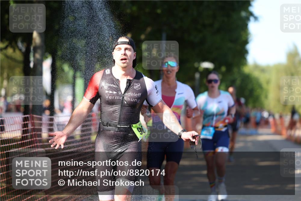 07.09.2025 - 19. Norderstedt Triathlon Michael Strokosch http://msf.ph/oto/8820174 07.09.2025 15:49:27 Laufen 407, 438, 475, 968 meine-sportfotos.de