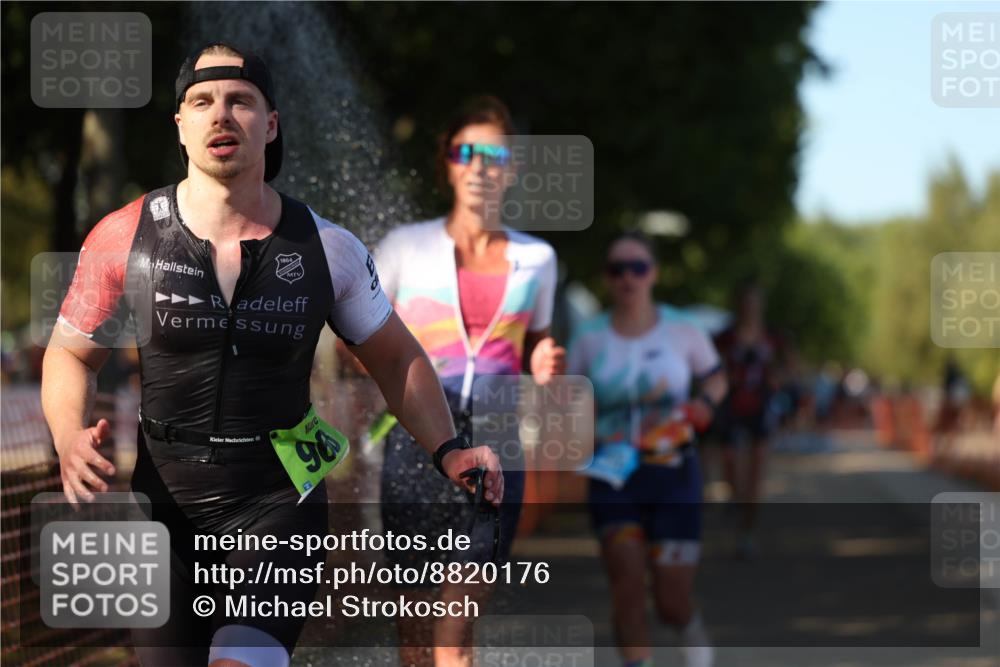 07.09.2025 - 19. Norderstedt Triathlon Michael Strokosch http://msf.ph/oto/8820176 07.09.2025 15:49:28 Laufen 407, 438, 475, 968 meine-sportfotos.de