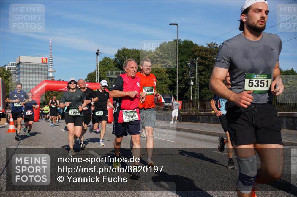 07.09.2025 - BARMER Alsterlauf Yannick Fuchs http://msf.ph/oto/8820197 07.09.2025 09:44:49 Laufen 8089, 2549, 2904, 59, 5619, 2565, 5648, 5351 meine-sportfotos.de