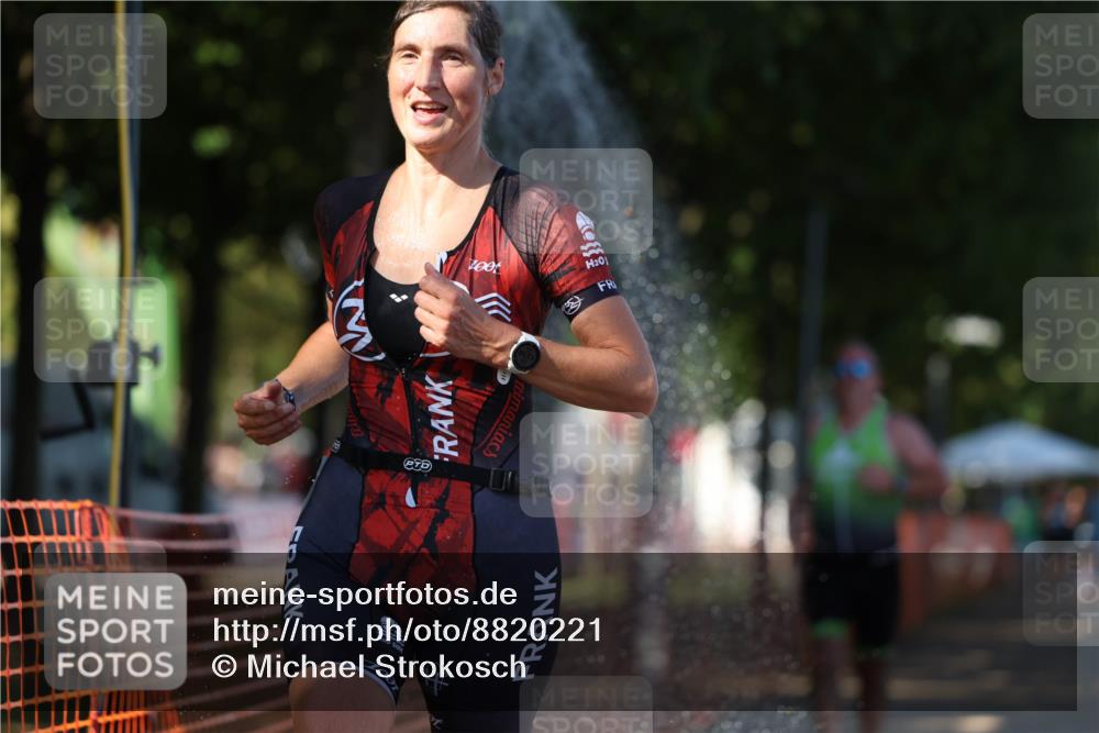 07.09.2025 - 19. Norderstedt Triathlon Michael Strokosch http://msf.ph/oto/8820221 07.09.2025 15:49:34 Laufen 438 meine-sportfotos.de