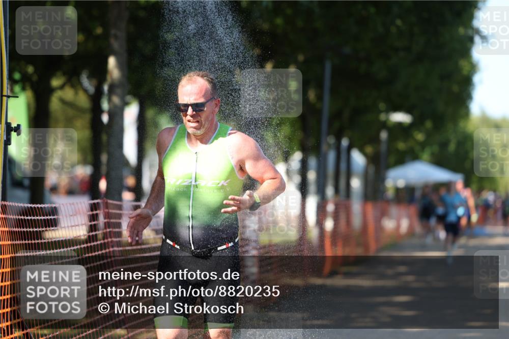 07.09.2025 - 19. Norderstedt Triathlon Michael Strokosch http://msf.ph/oto/8820235 07.09.2025 15:49:36 Laufen 430, 438 meine-sportfotos.de