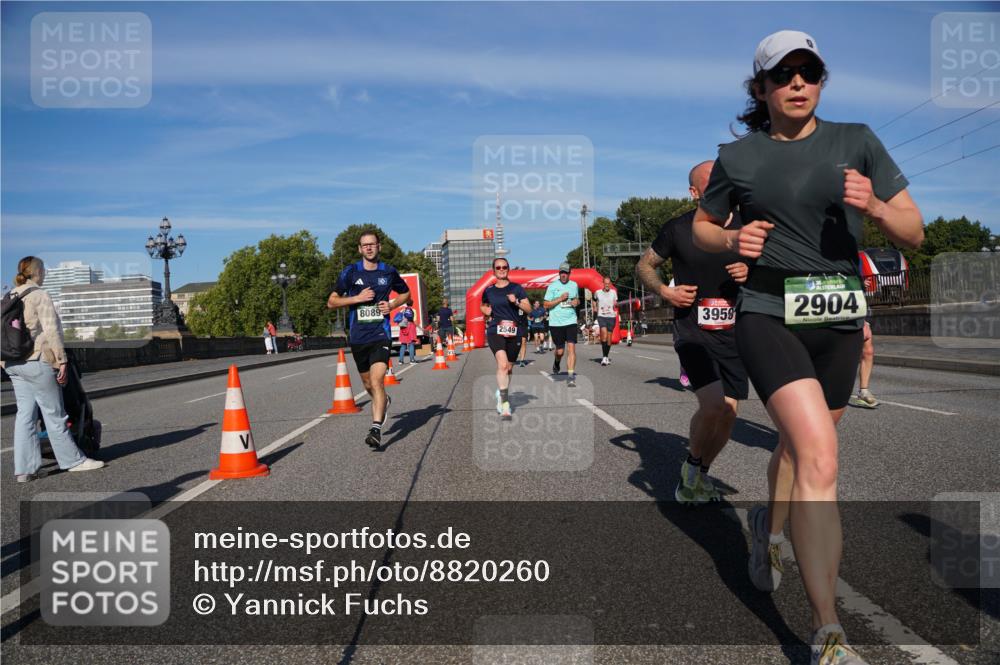 07.09.2025 - BARMER Alsterlauf Yannick Fuchs http://msf.ph/oto/8820260 07.09.2025 09:44:52 Laufen 8089, 2549, 3959, 36, 2904 meine-sportfotos.de