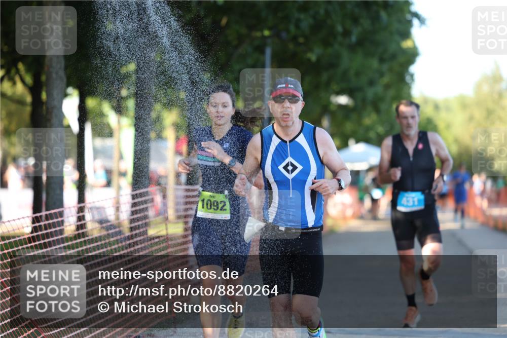 07.09.2025 - 19. Norderstedt Triathlon Michael Strokosch http://msf.ph/oto/8820264 07.09.2025 16:51:36 Laufen 1092, 1567 meine-sportfotos.de