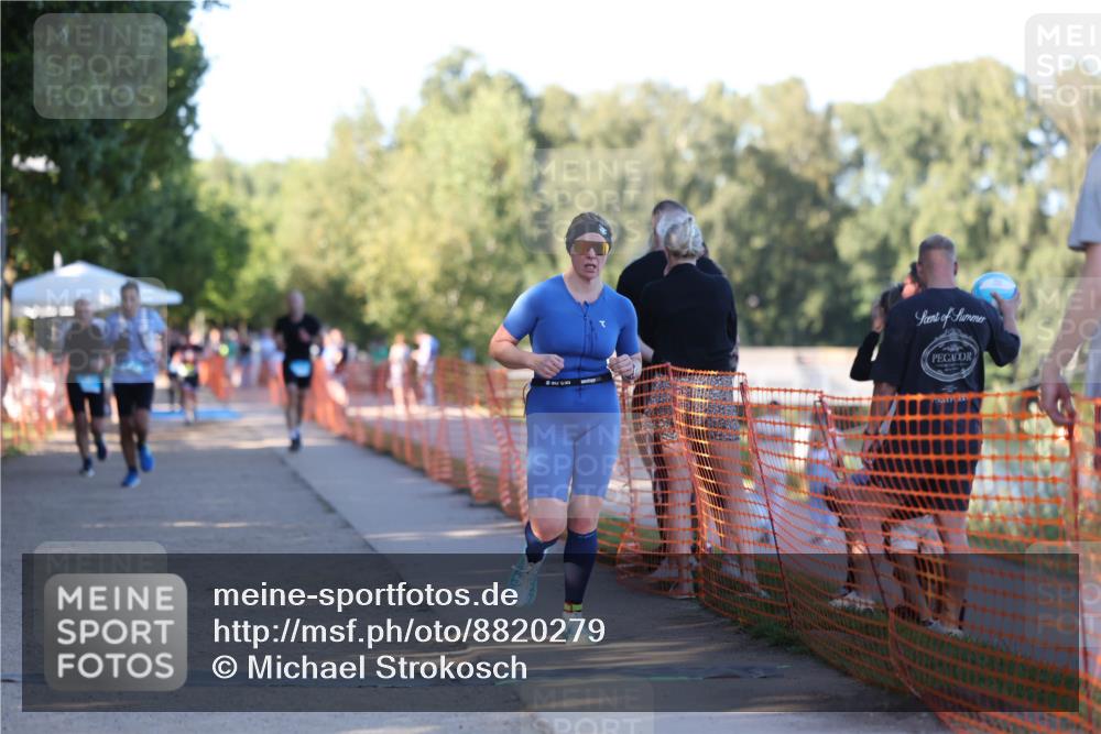 07.09.2025 - 19. Norderstedt Triathlon Michael Strokosch http://msf.ph/oto/8820279 07.09.2025 16:51:48 Laufen 1446, 1454 meine-sportfotos.de