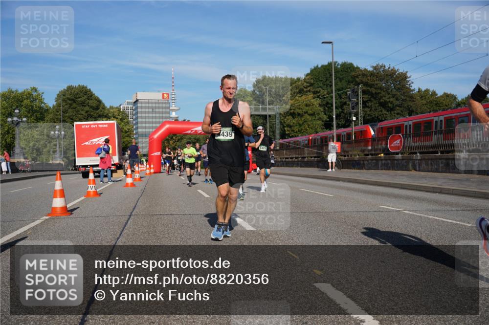 07.09.2025 - BARMER Alsterlauf Yannick Fuchs http://msf.ph/oto/8820356 07.09.2025 09:44:55 Laufen 4439, 8425 meine-sportfotos.de