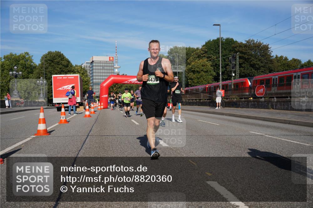 07.09.2025 - BARMER Alsterlauf Yannick Fuchs http://msf.ph/oto/8820360 07.09.2025 09:44:55 Laufen 4439, 8425 meine-sportfotos.de