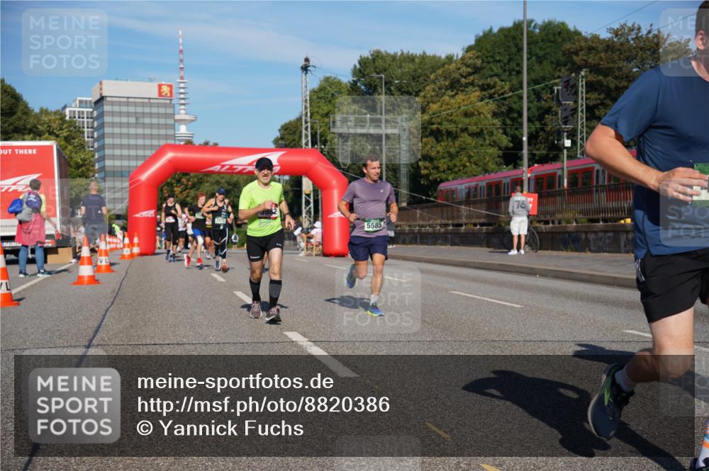 07.09.2025 - BARMER Alsterlauf Yannick Fuchs http://msf.ph/oto/8820386 07.09.2025 09:44:58 Laufen 5585 meine-sportfotos.de