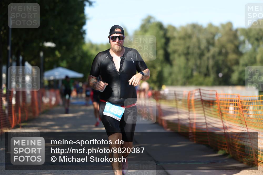 07.09.2025 - 19. Norderstedt Triathlon Michael Strokosch http://msf.ph/oto/8820387 07.09.2025 15:50:08 Laufen 377, 445, 478, 1459 meine-sportfotos.de