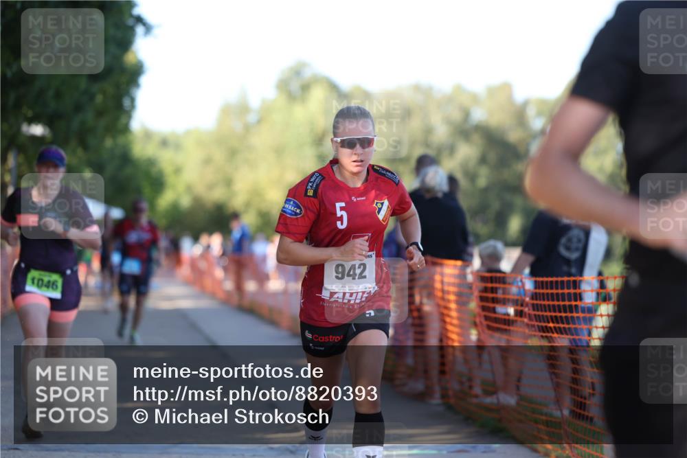 07.09.2025 - 19. Norderstedt Triathlon Michael Strokosch http://msf.ph/oto/8820393 07.09.2025 16:52:26 Laufen 418, 935, 942, 957, 1046, 1094 meine-sportfotos.de