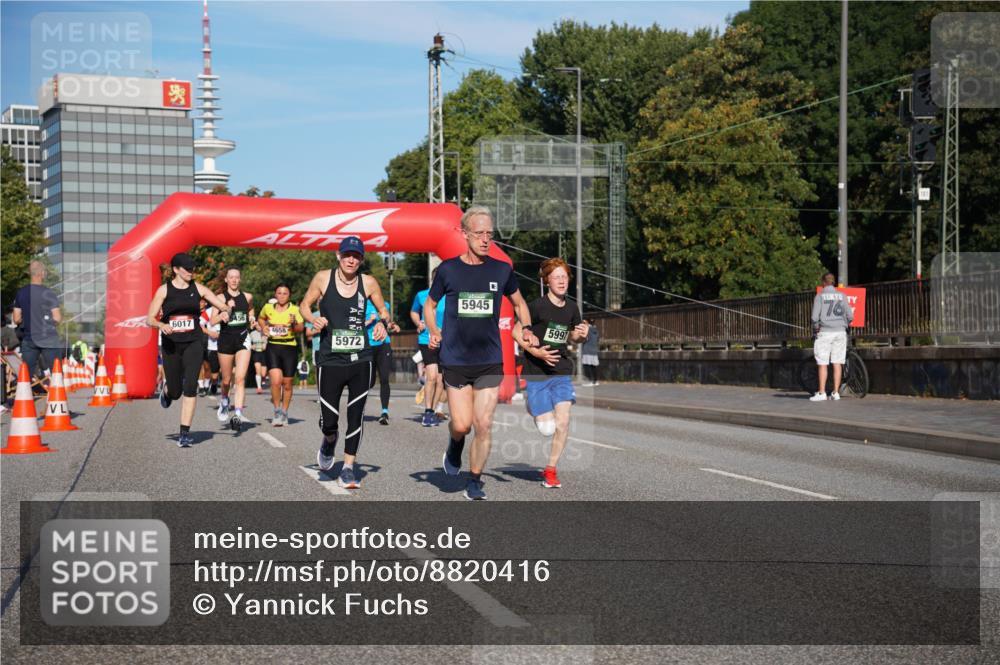 07.09.2025 - BARMER Alsterlauf Yannick Fuchs http://msf.ph/oto/8820416 07.09.2025 09:45:00 Laufen 5456, 6017, 4658, 5972, 5945, 5997, 76 meine-sportfotos.de