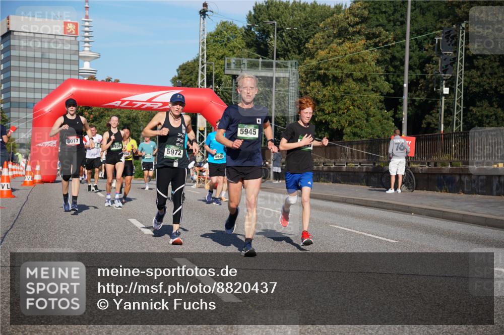 07.09.2025 - BARMER Alsterlauf Yannick Fuchs http://msf.ph/oto/8820437 07.09.2025 09:45:01 Laufen 6017, 5456, 5972, 5948, 658, 5945, 76 meine-sportfotos.de