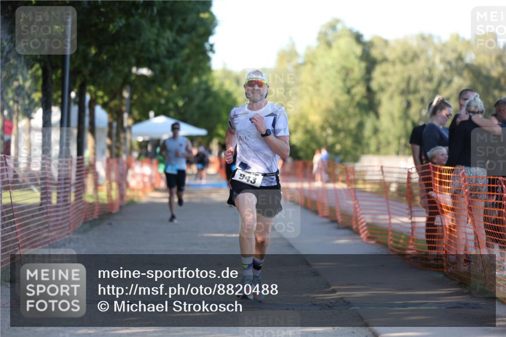 07.09.2025 - 19. Norderstedt Triathlon Michael Strokosch http://msf.ph/oto/8820488 07.09.2025 16:53:00 Laufen 378, 1419 meine-sportfotos.de