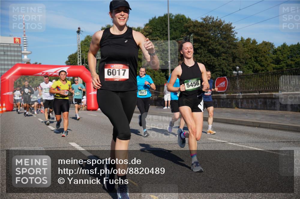07.09.2025 - BARMER Alsterlauf Yannick Fuchs http://msf.ph/oto/8820489 07.09.2025 09:45:04 Laufen 36, 6017, 5947, 5456, 2839 meine-sportfotos.de
