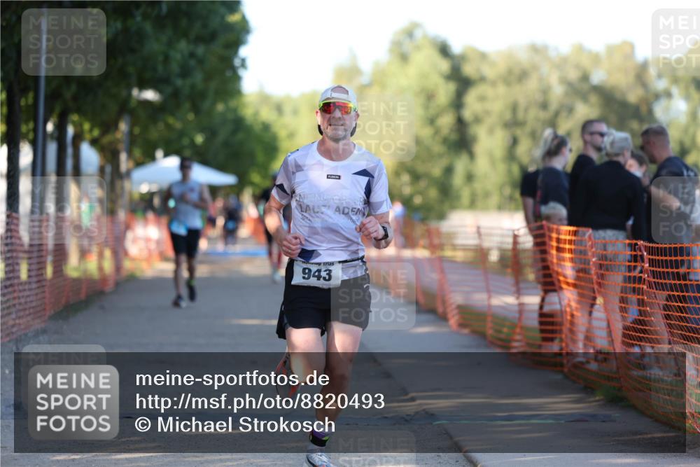 07.09.2025 - 19. Norderstedt Triathlon Michael Strokosch http://msf.ph/oto/8820493 07.09.2025 16:53:01 Laufen 378, 1419 meine-sportfotos.de