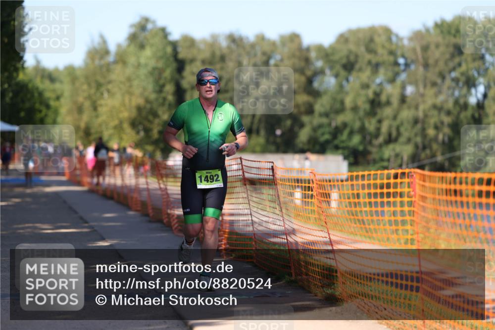 07.09.2025 - 19. Norderstedt Triathlon Michael Strokosch http://msf.ph/oto/8820524 07.09.2025 15:50:38 Laufen 479, 896, 1492 meine-sportfotos.de