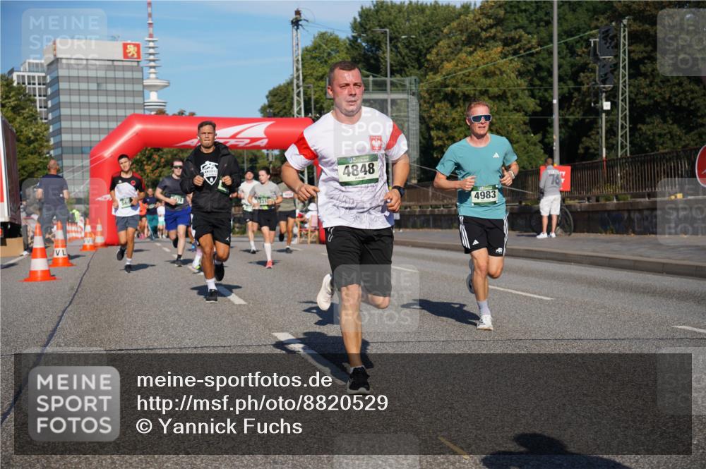 07.09.2025 - BARMER Alsterlauf Yannick Fuchs http://msf.ph/oto/8820529 07.09.2025 09:45:07 Laufen 4848, 4983 meine-sportfotos.de