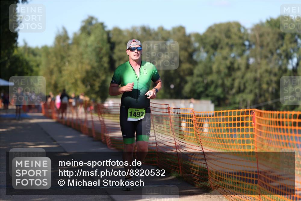 07.09.2025 - 19. Norderstedt Triathlon Michael Strokosch http://msf.ph/oto/8820532 07.09.2025 15:50:39 Laufen 479, 896, 1492 meine-sportfotos.de