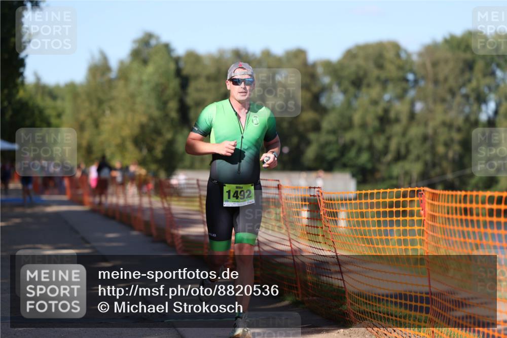 07.09.2025 - 19. Norderstedt Triathlon Michael Strokosch http://msf.ph/oto/8820536 07.09.2025 15:50:39 Laufen 479, 896, 1492 meine-sportfotos.de