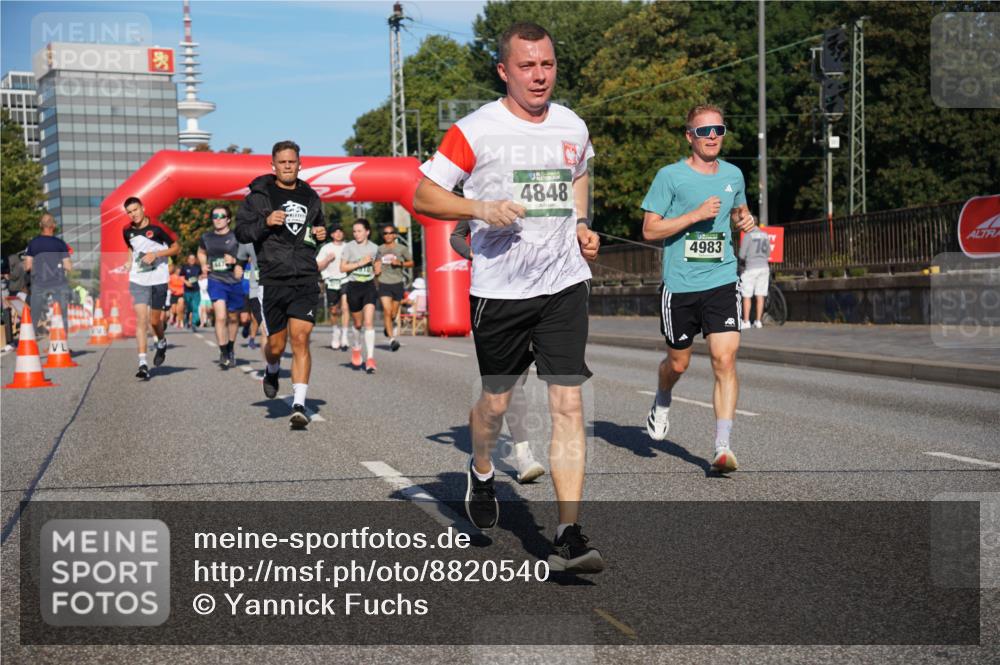 07.09.2025 - BARMER Alsterlauf Yannick Fuchs http://msf.ph/oto/8820540 07.09.2025 09:45:08 Laufen 4848, 4983 meine-sportfotos.de