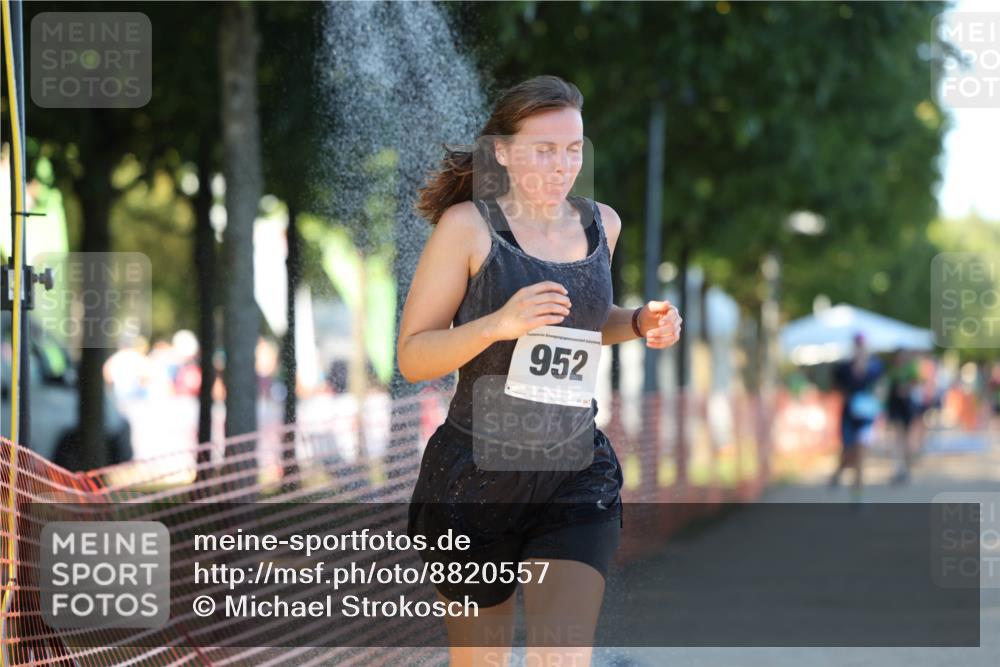 07.09.2025 - 19. Norderstedt Triathlon Michael Strokosch http://msf.ph/oto/8820557 07.09.2025 16:53:32 Laufen 885, 952 meine-sportfotos.de