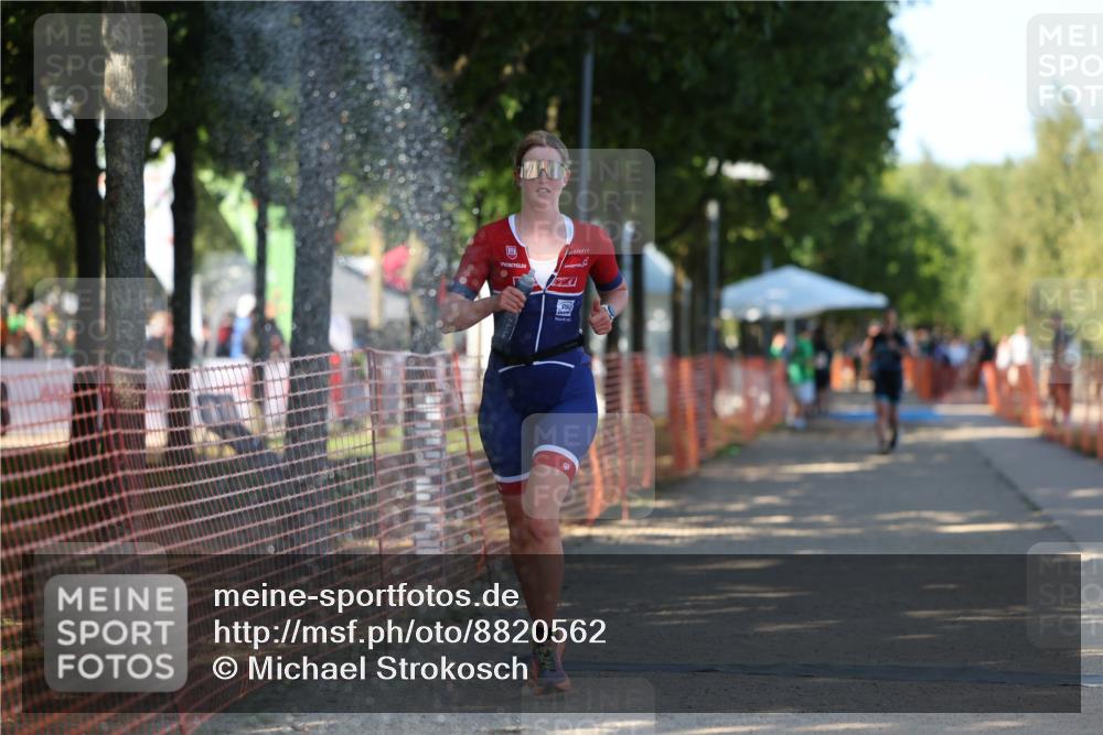 07.09.2025 - 19. Norderstedt Triathlon Michael Strokosch http://msf.ph/oto/8820562 07.09.2025 15:51:05 Laufen 1498 meine-sportfotos.de