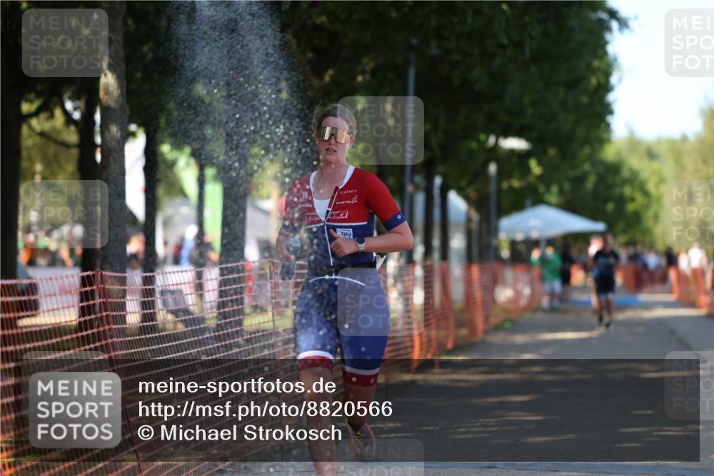 07.09.2025 - 19. Norderstedt Triathlon Michael Strokosch http://msf.ph/oto/8820566 07.09.2025 15:51:06 Laufen 1498 meine-sportfotos.de