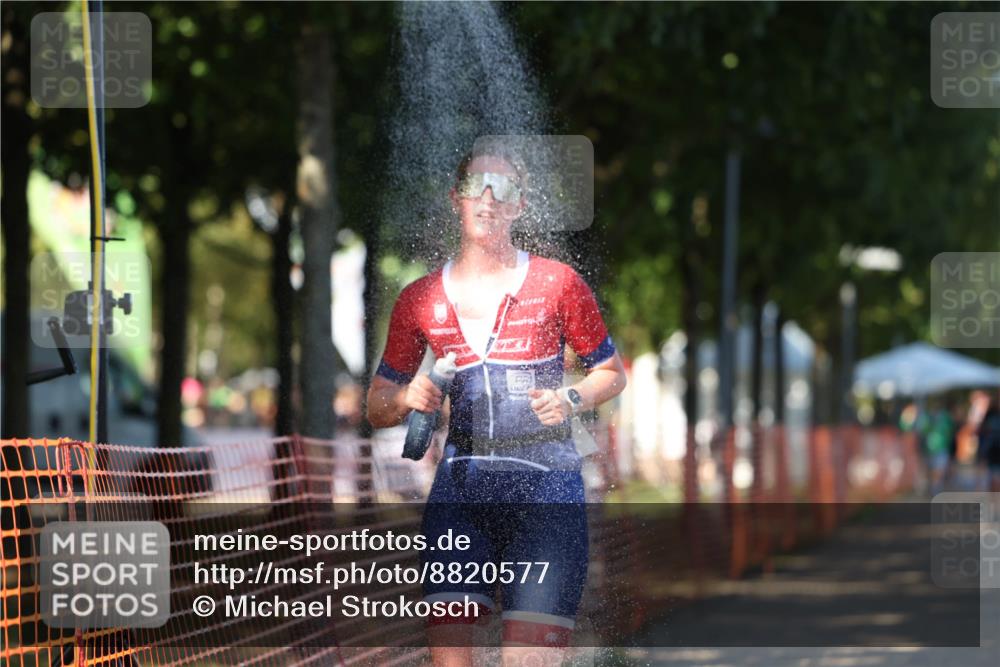 07.09.2025 - 19. Norderstedt Triathlon Michael Strokosch http://msf.ph/oto/8820577 07.09.2025 15:51:07 Laufen 1498 meine-sportfotos.de