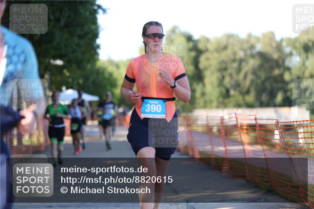 07.09.2025 - 19. Norderstedt Triathlon Michael Strokosch http://msf.ph/oto/8820615 07.09.2025 16:53:58 Laufen 390, 405, 466, 1104, 1473 meine-sportfotos.de