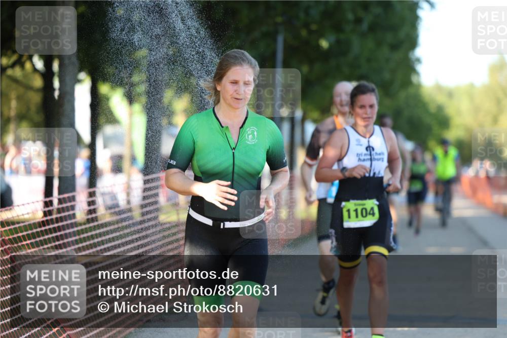 07.09.2025 - 19. Norderstedt Triathlon Michael Strokosch http://msf.ph/oto/8820631 07.09.2025 16:54:06 Laufen 466, 1104, 1473 meine-sportfotos.de