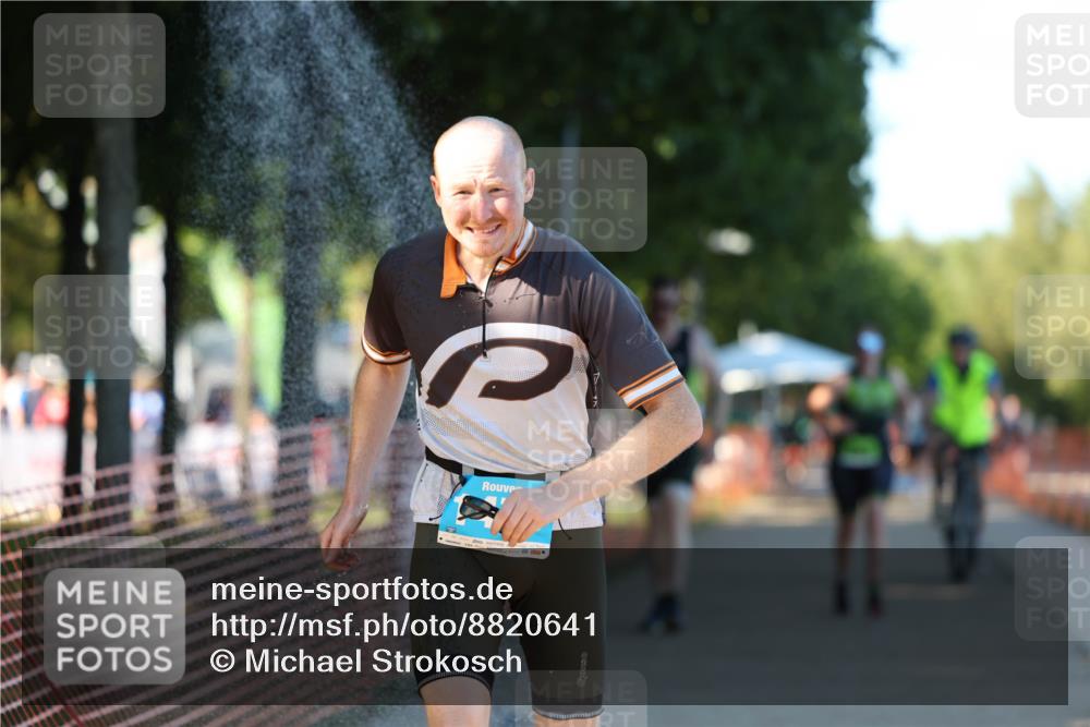 07.09.2025 - 19. Norderstedt Triathlon Michael Strokosch http://msf.ph/oto/8820641 07.09.2025 16:54:09 Laufen 871, 1104, 1473 meine-sportfotos.de