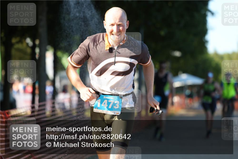 07.09.2025 - 19. Norderstedt Triathlon Michael Strokosch http://msf.ph/oto/8820642 07.09.2025 16:54:09 Laufen 871, 1104, 1473 meine-sportfotos.de