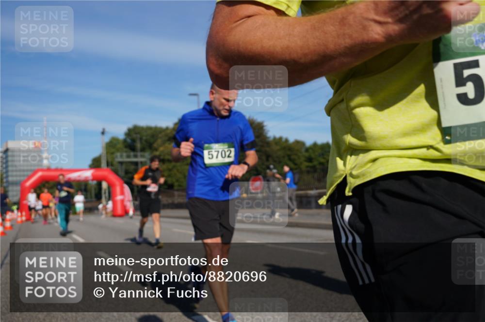 07.09.2025 - BARMER Alsterlauf Yannick Fuchs http://msf.ph/oto/8820696 07.09.2025 09:45:16 Laufen 5702, 5 meine-sportfotos.de
