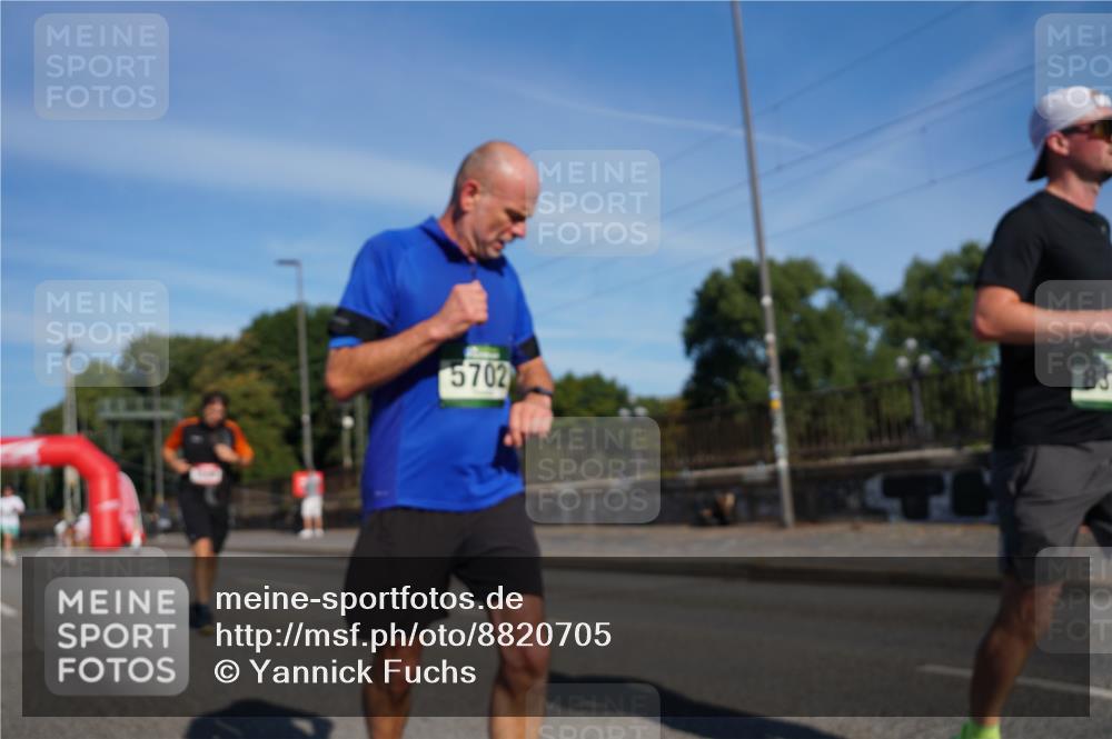 07.09.2025 - BARMER Alsterlauf Yannick Fuchs http://msf.ph/oto/8820705 07.09.2025 09:45:16 Laufen 5702, 83 meine-sportfotos.de