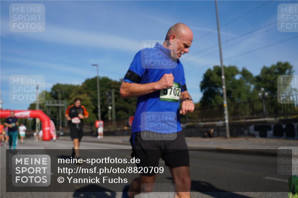 07.09.2025 - BARMER Alsterlauf Yannick Fuchs http://msf.ph/oto/8820709 07.09.2025 09:45:16 Laufen 702 meine-sportfotos.de
