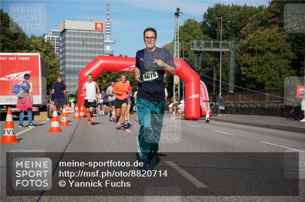 07.09.2025 - BARMER Alsterlauf Yannick Fuchs http://msf.ph/oto/8820714 07.09.2025 09:45:18 Laufen 4675 meine-sportfotos.de