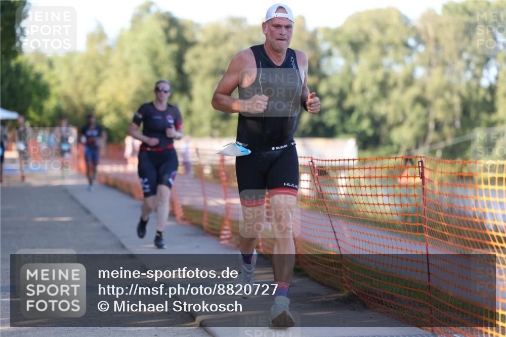 07.09.2025 - 19. Norderstedt Triathlon Michael Strokosch http://msf.ph/oto/8820727 07.09.2025 16:54:39 Laufen 1405, 1557 meine-sportfotos.de