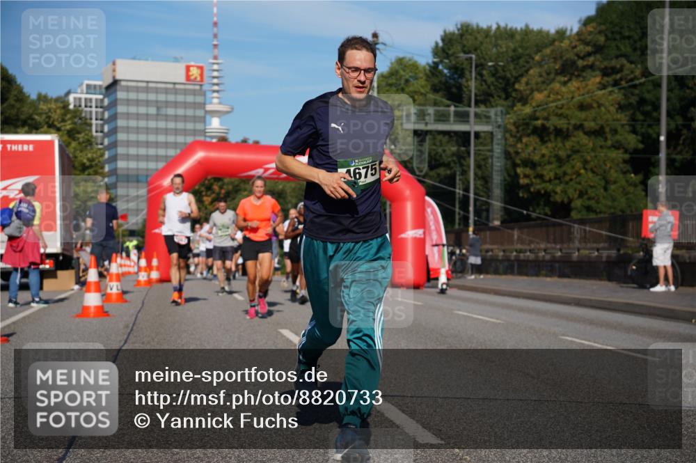 07.09.2025 - BARMER Alsterlauf Yannick Fuchs http://msf.ph/oto/8820733 07.09.2025 09:45:18 Laufen 1675 meine-sportfotos.de