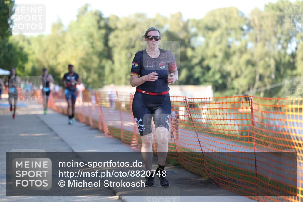 07.09.2025 - 19. Norderstedt Triathlon Michael Strokosch http://msf.ph/oto/8820748 07.09.2025 16:54:42 Laufen 870, 1405, 1557 meine-sportfotos.de