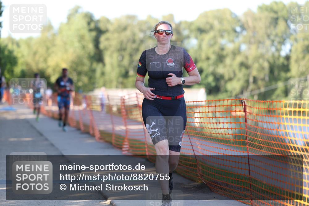 07.09.2025 - 19. Norderstedt Triathlon Michael Strokosch http://msf.ph/oto/8820755 07.09.2025 16:54:43 Laufen 870, 1405, 1443, 1557 meine-sportfotos.de