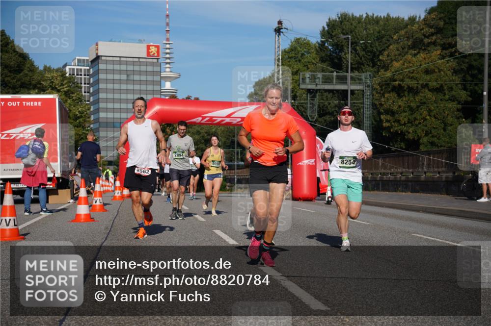 07.09.2025 - BARMER Alsterlauf Yannick Fuchs http://msf.ph/oto/8820784 07.09.2025 09:45:21 Laufen 2562, 2894, 5020, 8254 meine-sportfotos.de