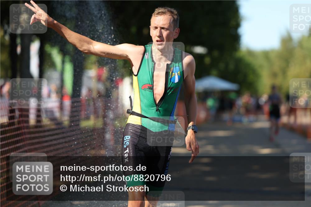 07.09.2025 - 19. Norderstedt Triathlon Michael Strokosch http://msf.ph/oto/8820796 07.09.2025 15:52:02 Laufen 449, 1506 meine-sportfotos.de