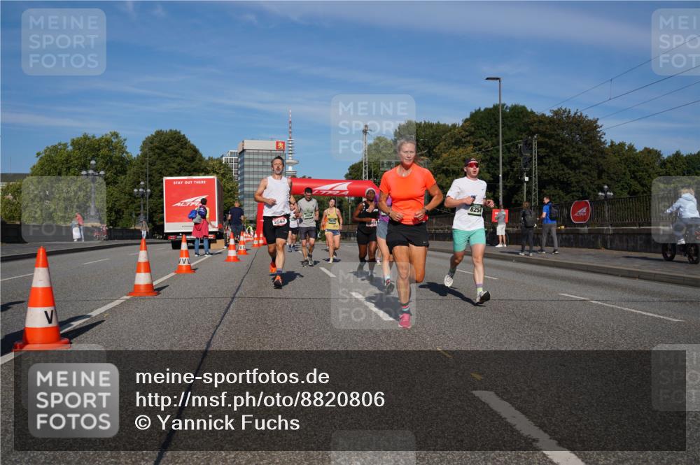07.09.2025 - BARMER Alsterlauf Yannick Fuchs http://msf.ph/oto/8820806 07.09.2025 09:45:22 Laufen 8254, 2894, 2562, 501 meine-sportfotos.de