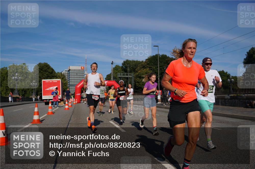 07.09.2025 - BARMER Alsterlauf Yannick Fuchs http://msf.ph/oto/8820823 07.09.2025 09:45:23 Laufen 2562, 894, 250, 54 meine-sportfotos.de