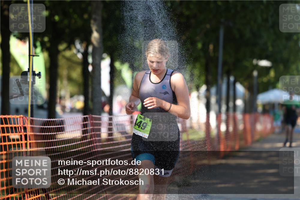 07.09.2025 - 19. Norderstedt Triathlon Michael Strokosch http://msf.ph/oto/8820831 07.09.2025 15:52:09 Laufen 440, 449 meine-sportfotos.de